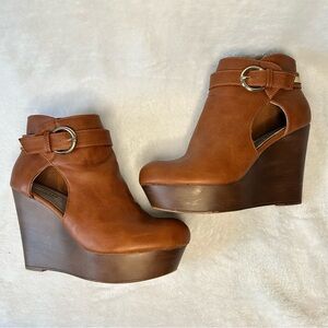 Kayleen Brown Wedge Ankle Boots 7.5